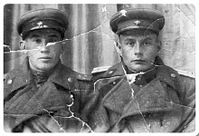 Дядя – на фронте, тетя – в тылу. Все для Победы!